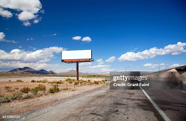 blank sign. - us blank billboard stockfoto's en -beelden