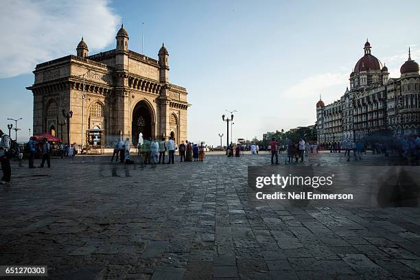 the gateway of india - mumbai photos et images de collection