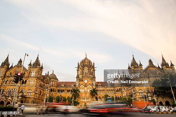 the gateway of india - mumbai train stock pictures, royalty-free photos & images