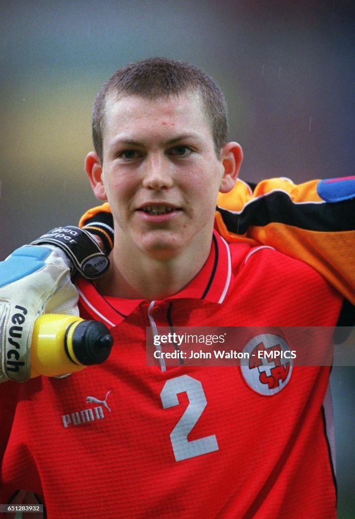 Soccer - European Under16 Championship - Group C - England v Switzerland