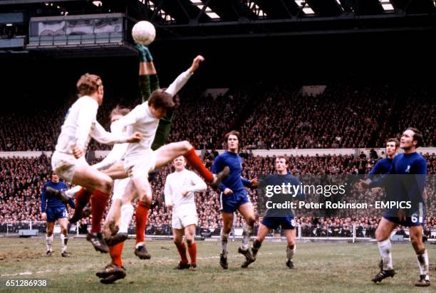 Leeds United's Mick Jones, Jack Charlton and Allan Clarke challenge Chelsea goalkeeper Peter Bonetti, watched by teammate Billy Bremner and Chelsea's...