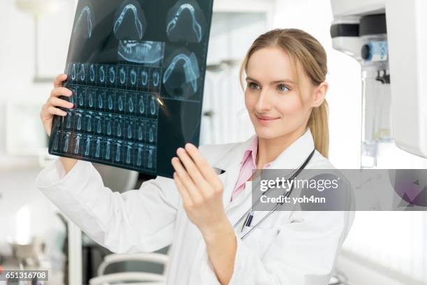 dental x-ray image looks ok ! - dental record stock pictures, royalty-free photos & images