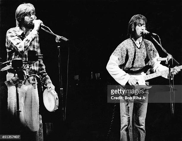 Kenny Loggins and Jim Messina perform in concert at the Universal Amphitheatre, September 13, 1976.