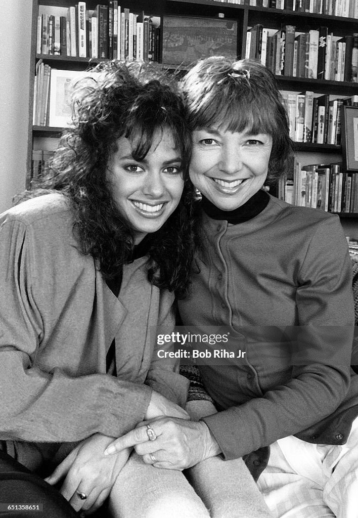 Susanna Hoffs and mother Tamar Ruth