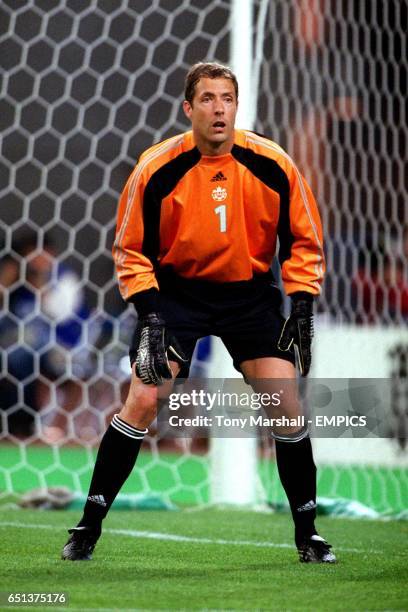 Craig Forrest 34 Canada Goalkeeper Craig Forrest Stock Photos, High-Res Pictures, and ...
