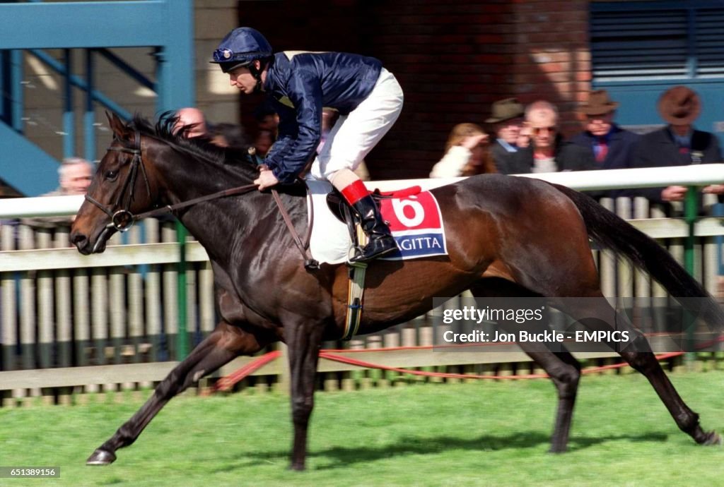 Horse Racing - Newmarket Sagitta Festival - Sagitta 2000 Guineas Stakes
