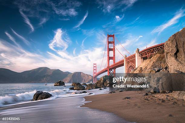 usa, california, golden gate bridge in the evening - golden gate foto e immagini stock