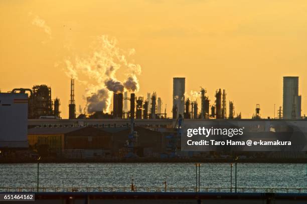 keihin industry area in kawasaki city in the sunset - kanagawa prefecture stock pictures, royalty-free photos & images