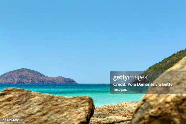 magens bay beach at saint thomas, us virgin islands - magens bay fotografías e imágenes de stock