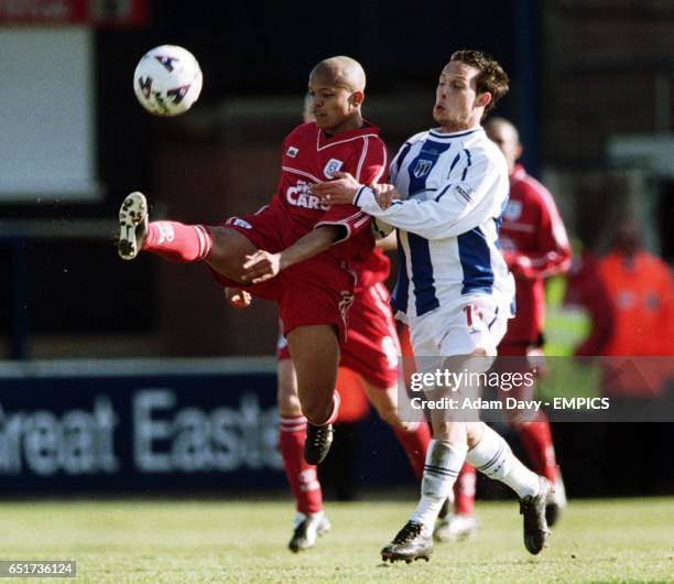 21 Thomas Earnshaw Photos & High Res Pictures Getty Images