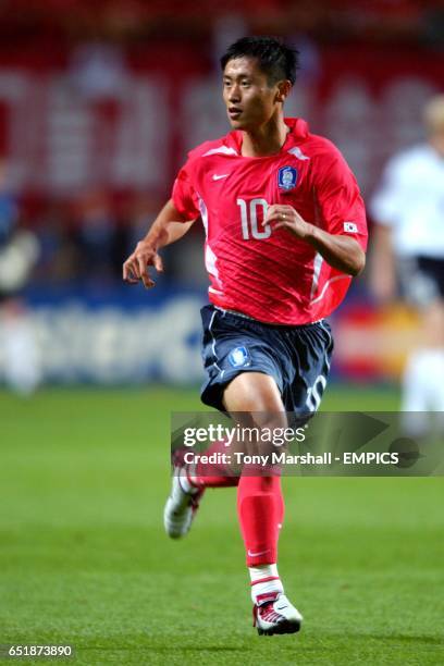 92 Young Pyo Lee 2002 Stock Photos, HighRes Pictures, and Images