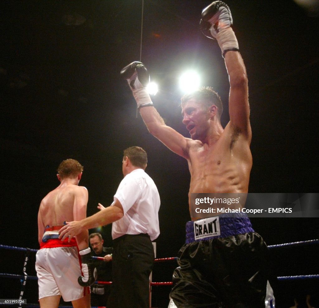 Boxing - Featherweight Bout - Wayne McCullough v Nikolai Eremeev