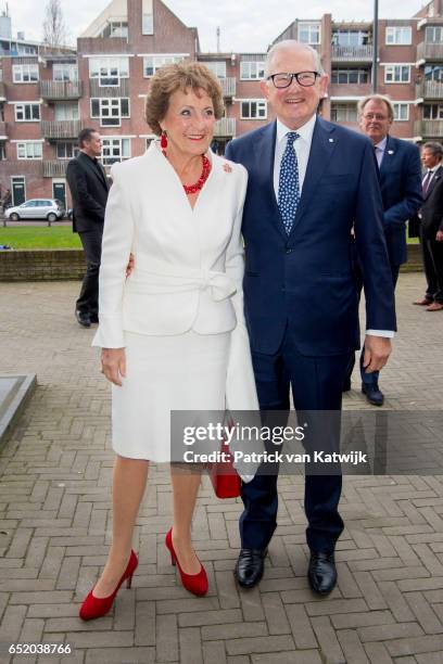 Princess Margriet of the Netherlands and her husband Pieter van Vollenhoven attend the opening of the exhibition of Canadian Inuit Art in the...