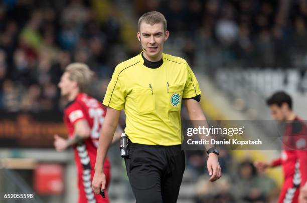 Referee Eric Mueller reacts during the third league match between VfR Aalen and SG Sonnenhof Grossaspach at Scholz-Arena on March 11, 2017 in Aalen,...