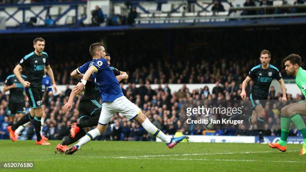 Morgan Schneiderlin of Everton scores his sides second goal during the Premier League match between Everton and West Bromwich Albion at Goodison Park...