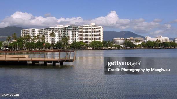 cairns city - promenade stockfoto's en -beelden