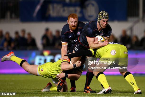 Saracens' Kelly Brown looks to break through the Leicester defensive line during the Anglo-Welsh Cup Semi Final between Saracens and Leicester Tigers...