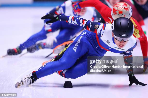 Victor An of Russia competes in the Men脗芦s 500m quarterfinals race during day one of ISU World Short Track Championships at Rotterdam Ahoy Arena on...
