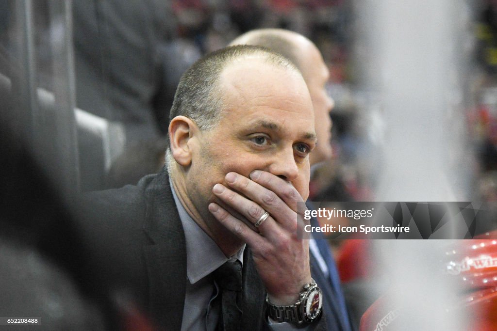 NHL: MAR 10 Blackhawks at Red Wings