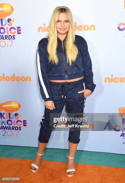 Singer Alli Simpson at Nickelodeon's 2017 Kids' Choice Awards at USC Galen Center on March 11, 2017 in Los Angeles, California.