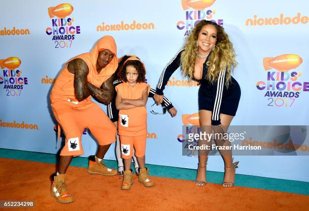 Personality Nick Cannon, Moroccan Scott Cannon, singer Mariah Carey and Monroe Cannon at Nickelodeon's 2017 Kids' Choice Awards at USC Galen Center...