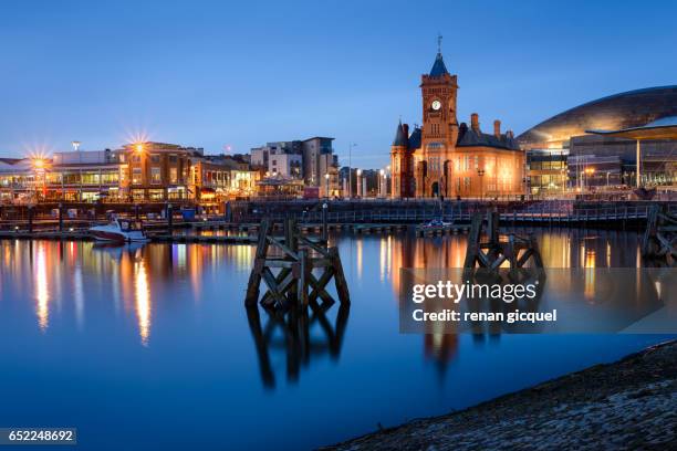 cardiff bay - cardiff wales stock-fotos und bilder