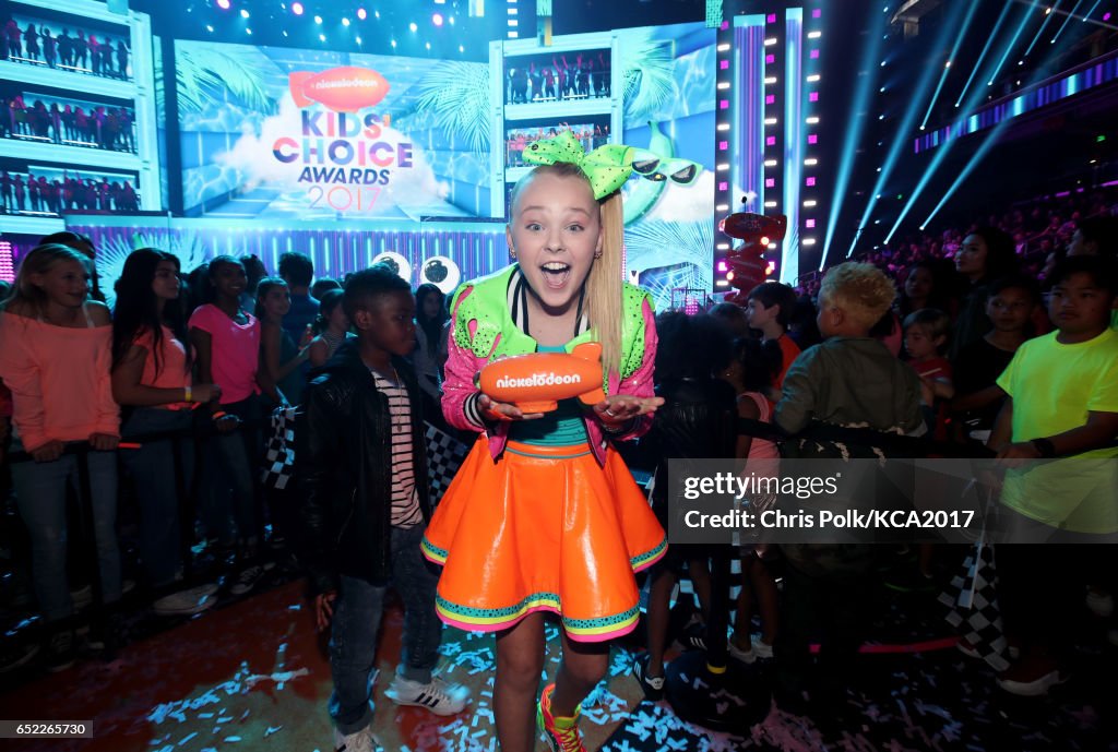 Nickelodeon's 2017 Kids' Choice Awards - Roaming Show