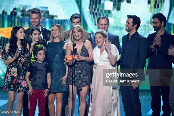 The cast of 'Fuller House' accepts the award for Favorite TV Show-Family onstage at Nickelodeon's 2017 Kids' Choice Awards at USC Galen Center on...