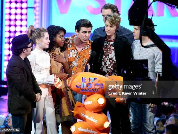 The cast of 'Henry Danger' accepts the award for Favorite TV Show  Kids' Show onstage at Nickelodeon's 2017 Kids' Choice Awards at USC Galen Center...