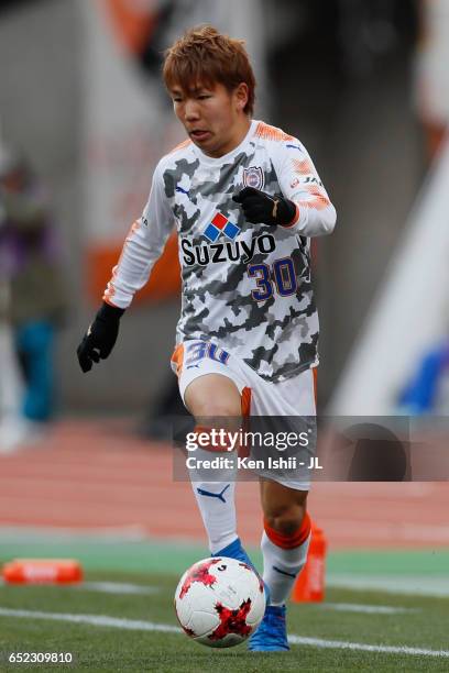 Shota Kaneko of Shimizu S-Pulse in action during the J.League J1 match between Albirex Niigata and Shimizu S-Pulse at Denka Big Swan Stadium on March...