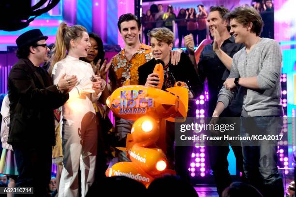 Winners of Favorite TV Show for 'Henry Danger,' actors Sean Ryan Fox, Cooper Barnes, Michael Cohen, Riele Downs, Ella Anderson, Jace Norman, and...