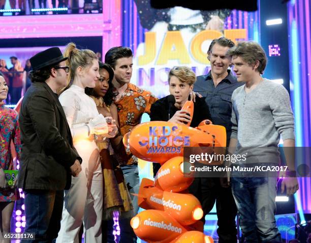 The cast of 'Henry Danger' accepts the award for Favorite TV Show  Kids' Show onstage at Nickelodeon's 2017 Kids' Choice Awards at USC Galen Center...