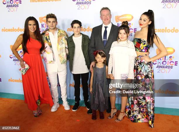 The cast of "The Thundermans" attends Nickelodeon's 2017 Kids' Choice Awards at USC Galen Center on March 11, 2017 in Los Angeles, California.