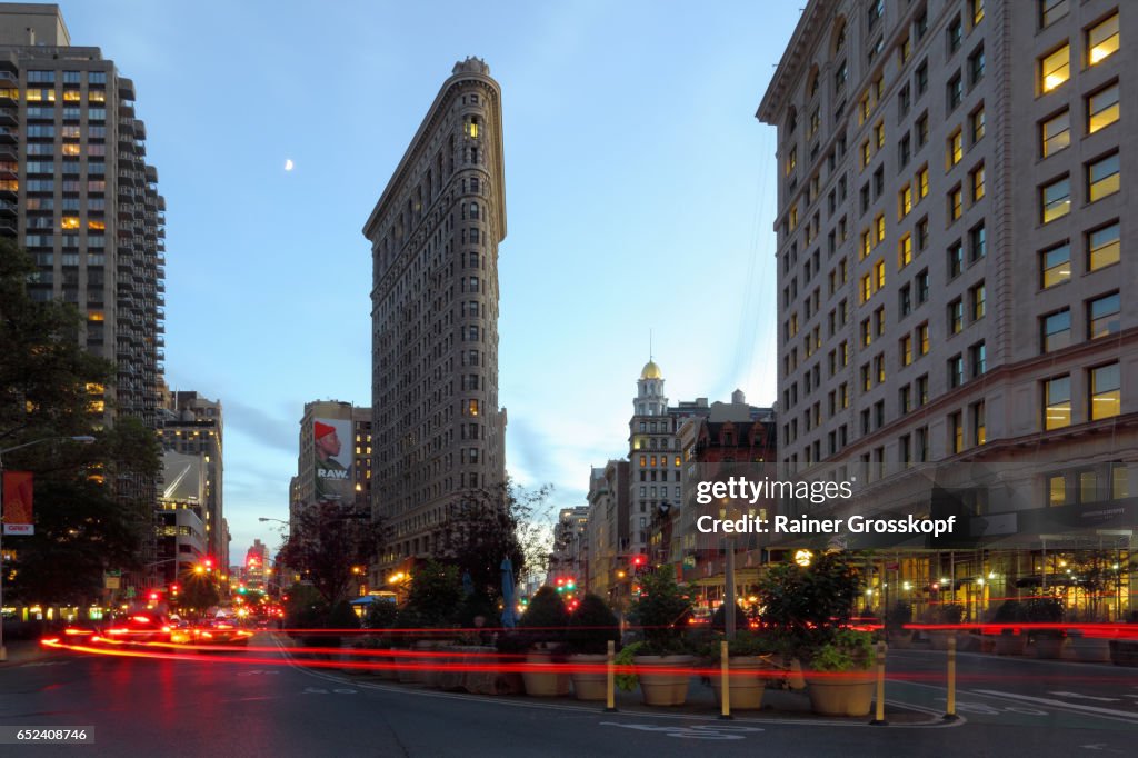 Flatiron Building at 5th Avenue / Broadway