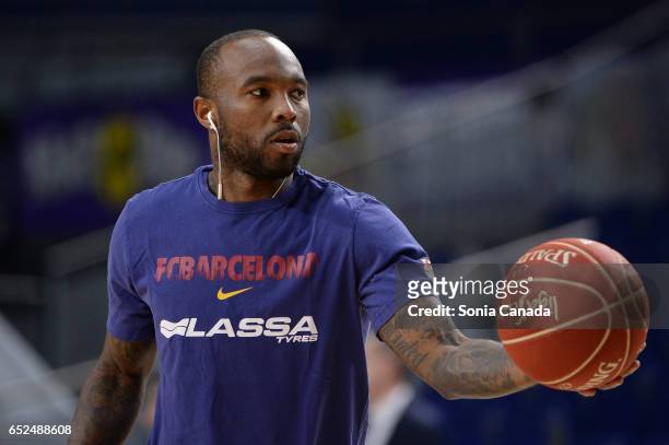 Tyrese Rice, #2 guard of FC Barcelona warms up prior the Liga Endesa game between Real Madrid v FC Barcelona at Barclaycard Center on March 12, 2017...