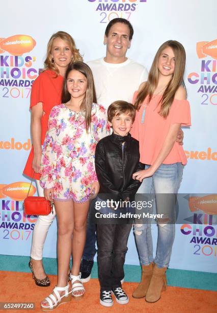 Mark Cuban Alexis Cuban Photos and Premium High Res Pictures - Getty Images