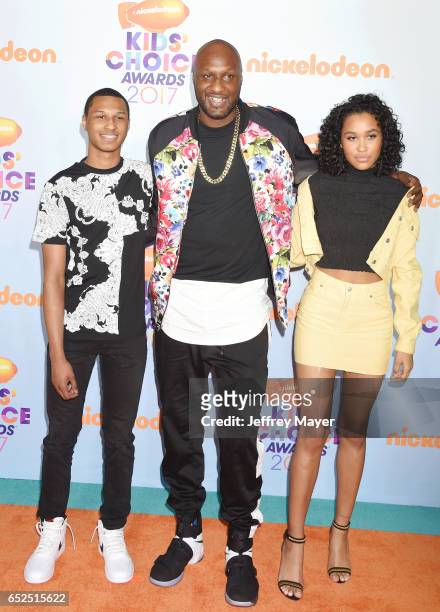 Retired NBA player Lamar Odom and guests arrive at the Nickelodeon's 2017 Kids' Choice Awards at USC Galen Center on March 11, 2017 in Los Angeles,...