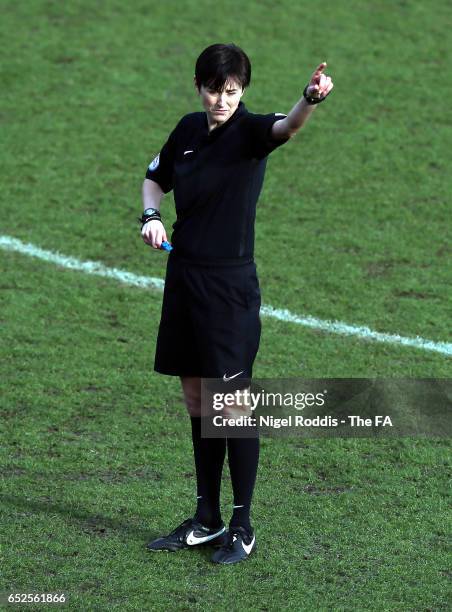 Jane Simms Referee Doncaster Belles Photos and Premium High Res Pictures - Getty Images