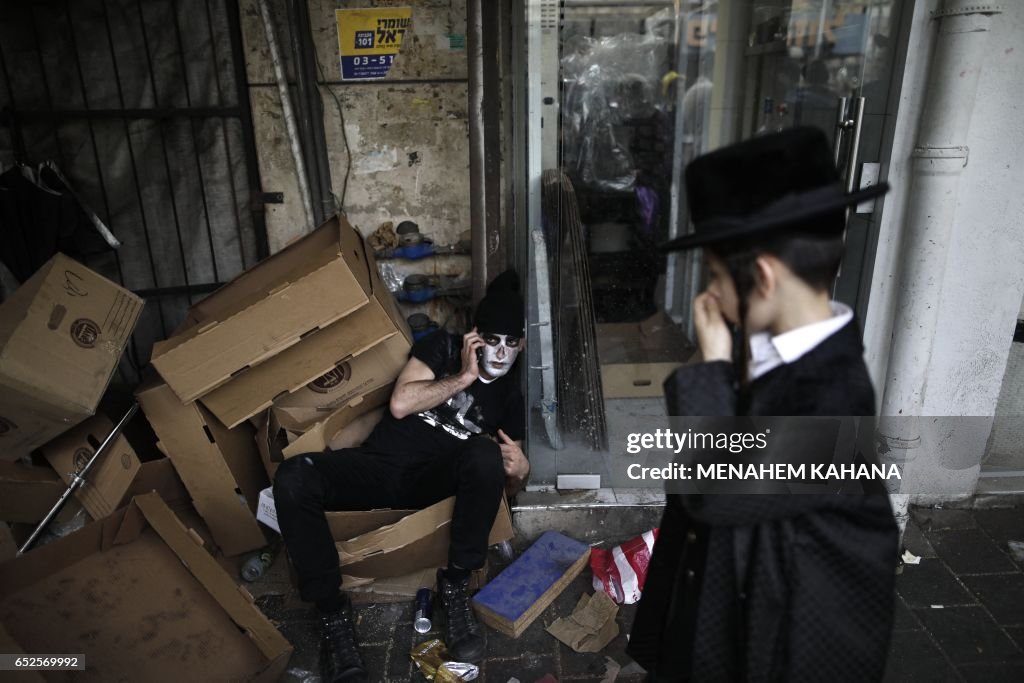 TOPSHOT-ISRAEL-RELIGION-JUDAISM-PURIM