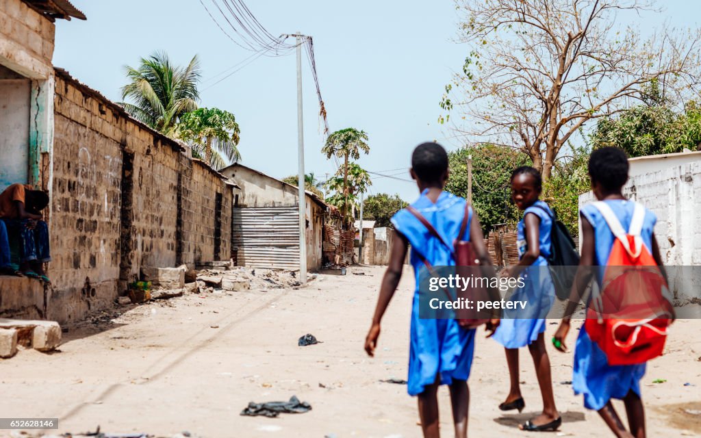 Escola as crianças africanas - Gâmbia.