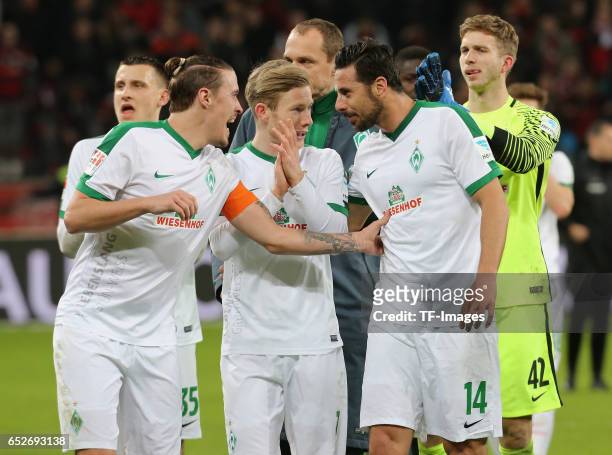 Vl Maximilian Eggestein, Max Kruse, Jannik Vestergaard, Claudio Pizarro and Goalkeeper Felix Wiedwaldlooks on after the Bundesliga soccer match...