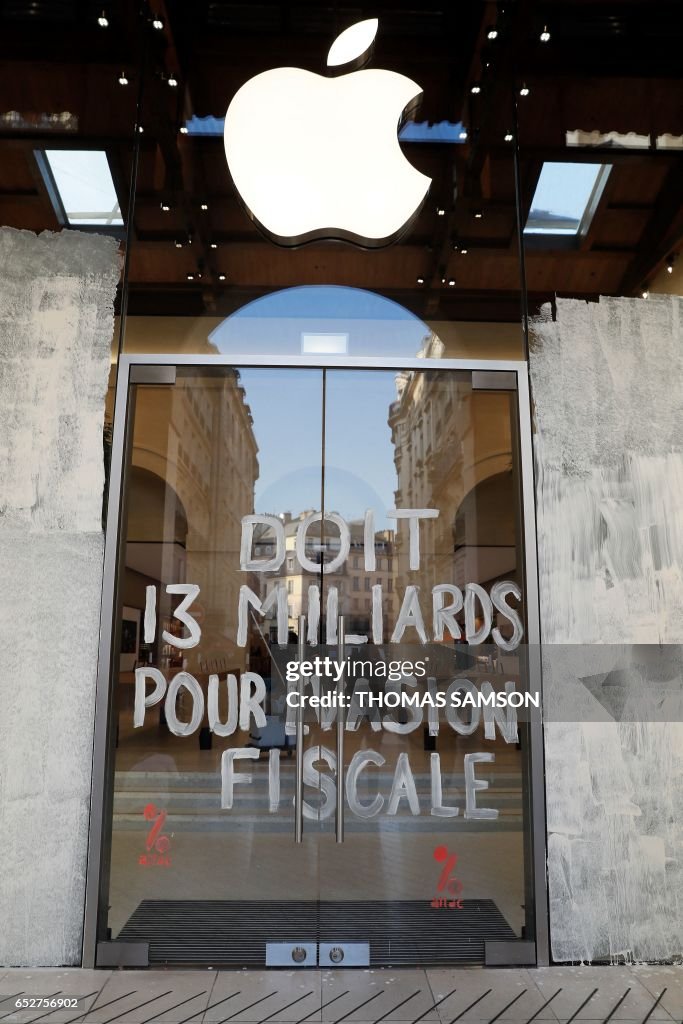 FRANCE-APPLE-ATTAC