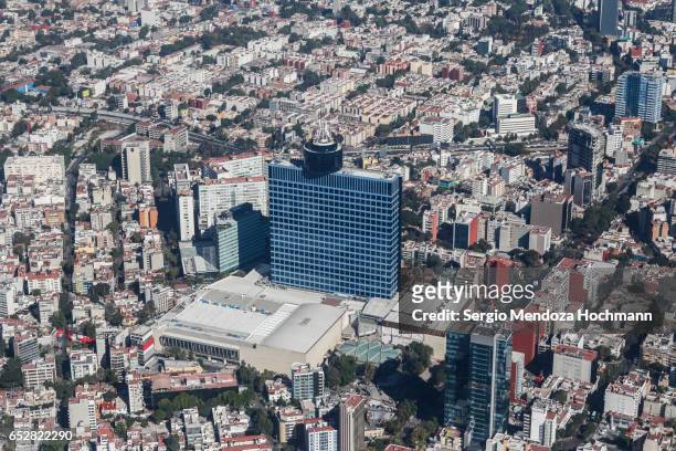 the world trade center, in mexico city, from the air - mendoza stadt stock-fotos und bilder