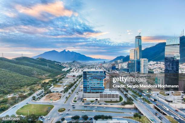 monterrey, mexico cityscape - メキシコ モンテレイ ストックフォトと画像