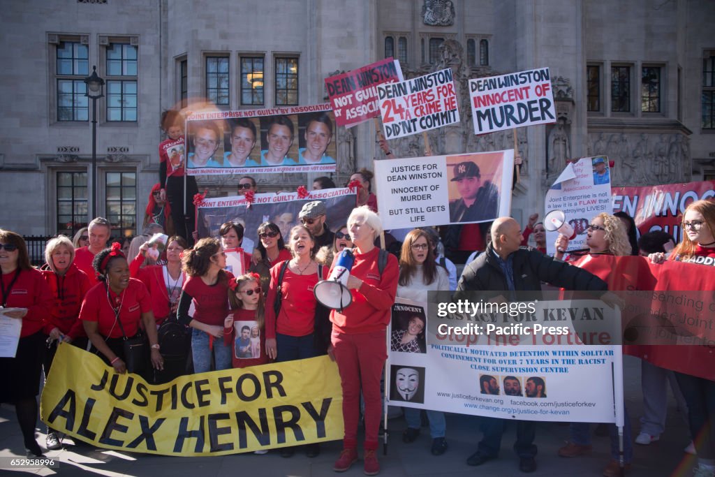 Demonstrators outside The Supreme Court to ask for justice...