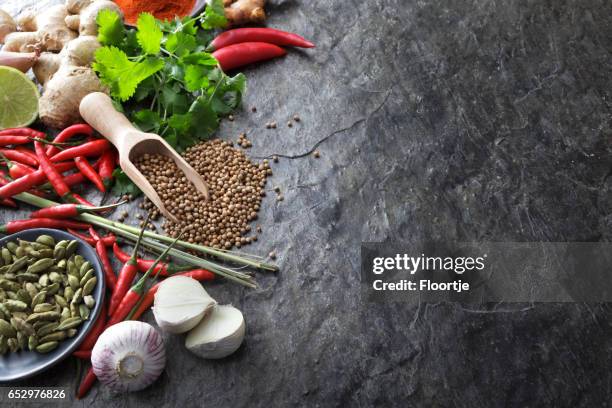 cuisine asiatique : asiatique ingrédients nature morte - cuisine thaïlandaise photos et images de collection