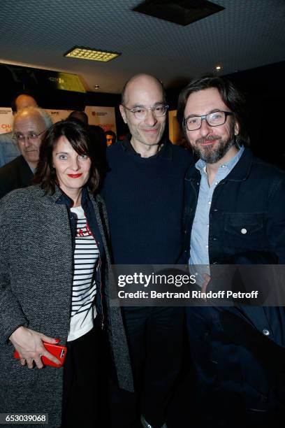 Bernard Werber standing between his companion Amelie Andrieu and Alex Jaffray attend the "Chacun sa vie" Paris Premiere at Cinema UGC Normandie on...