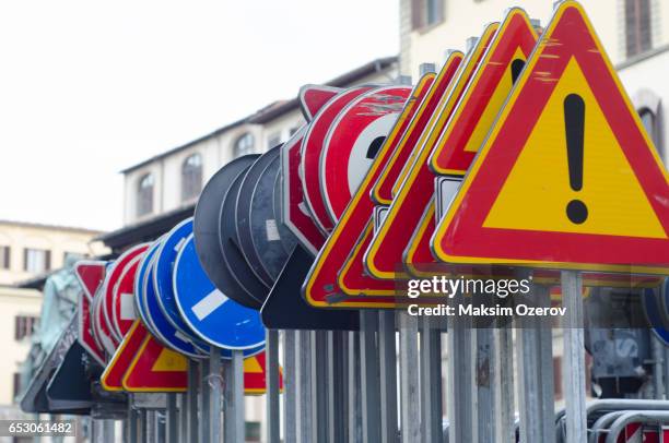 various road signs - señal de circulación fotografías e imágenes de stock