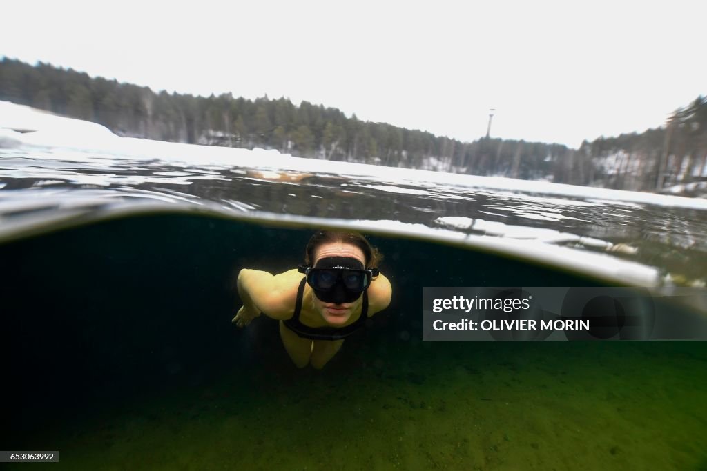 FINLAND-FROZEN-SEA-WINTER-ARCTIC-LIFESYLE-LAKE-FREEDIVING-FREEDI