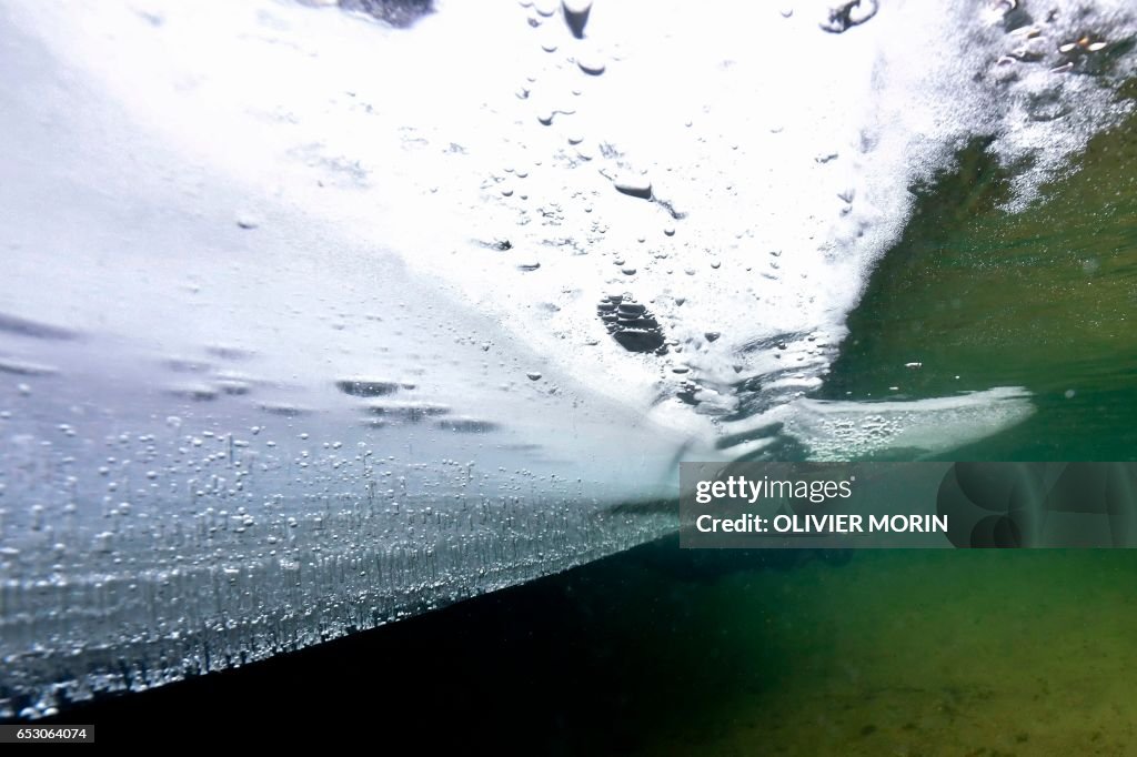 FINLAND-FROZEN-SEA-WINTER-ARCTIC-LIFESYLE-LAKE-FREEDIVING-FREEDI